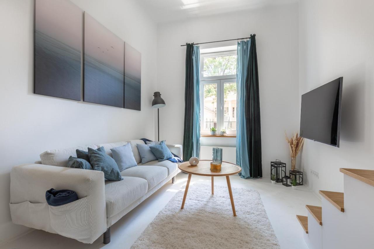 Black And White Apartment Budapest Exterior foto